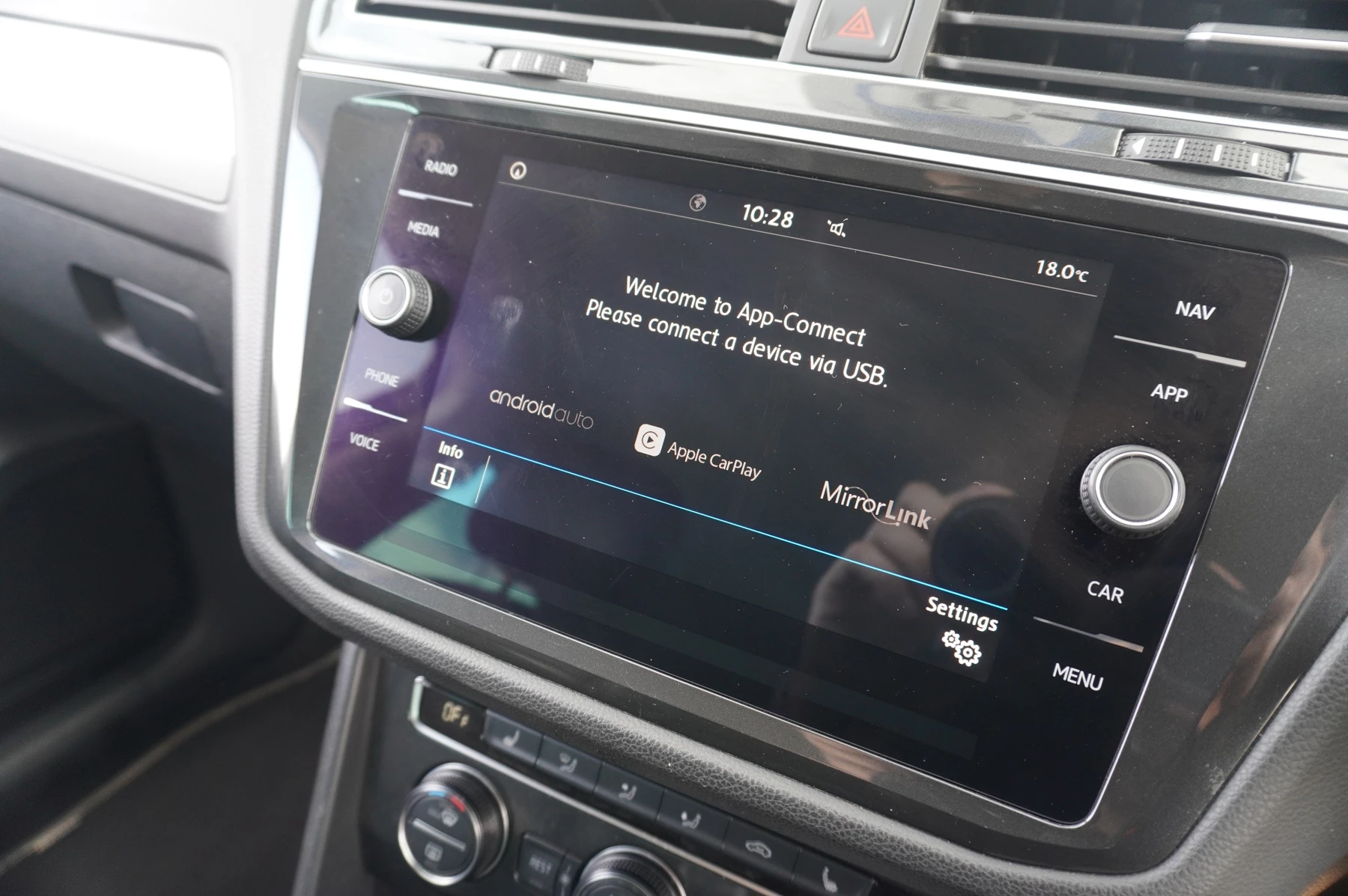 Volkswagen-Tiguan-image-34