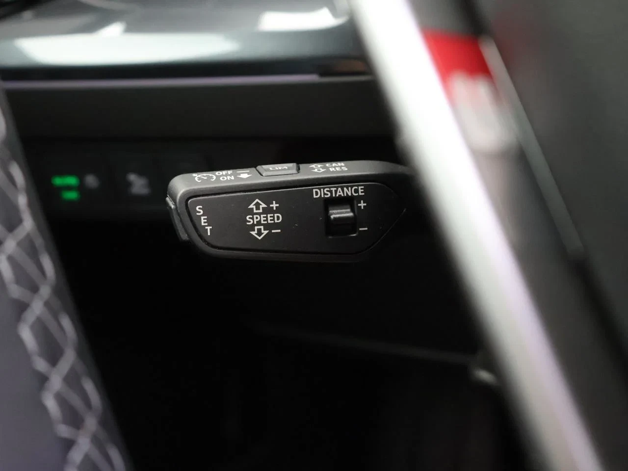 Audi Q4 e-tron Audi Q4 3X S LINE Corporate S 45 e-tron 286PK *AUTOMAAT*LEDER*PANODAK*TREKHAAK*SPORTZETELS*CAMERA*ACC*PDC*...*