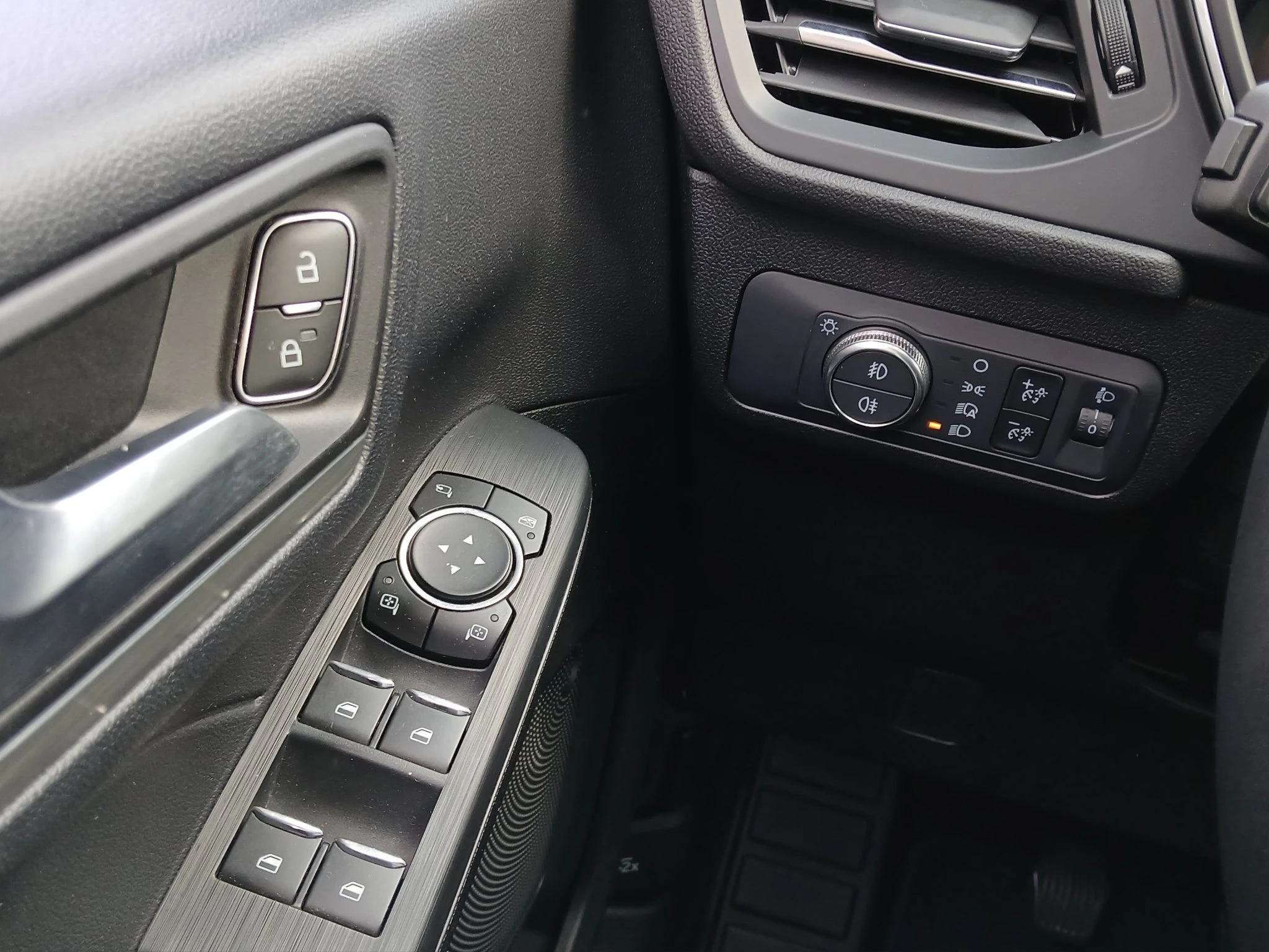 Ford Kuga Titanium NAVI | AHK | KAM | WiNTER-PAKET