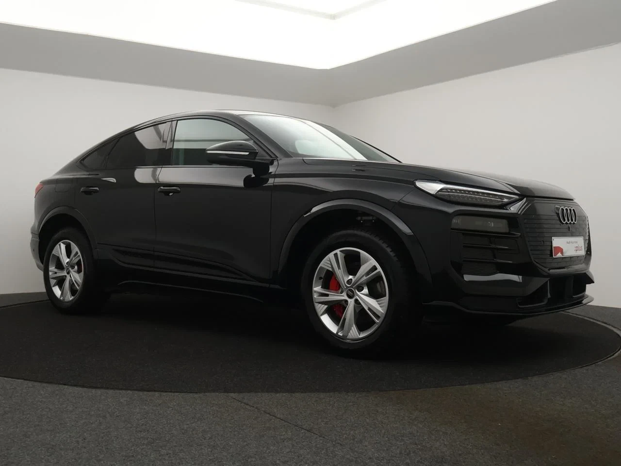 Audi Q6 e-tron Sportback e-Tron 83 kWh 252PK Advanced *NAVI*APP CONNECT*BLTH*CRUISE*DIGITAL DASHOBOARD*ZETELVERWARMNG*SPORTSEATS*ADAPTIVE CRUIS