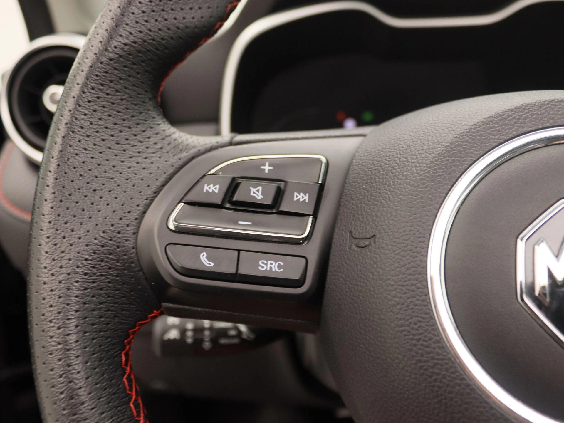MG-ZS EV-image-19