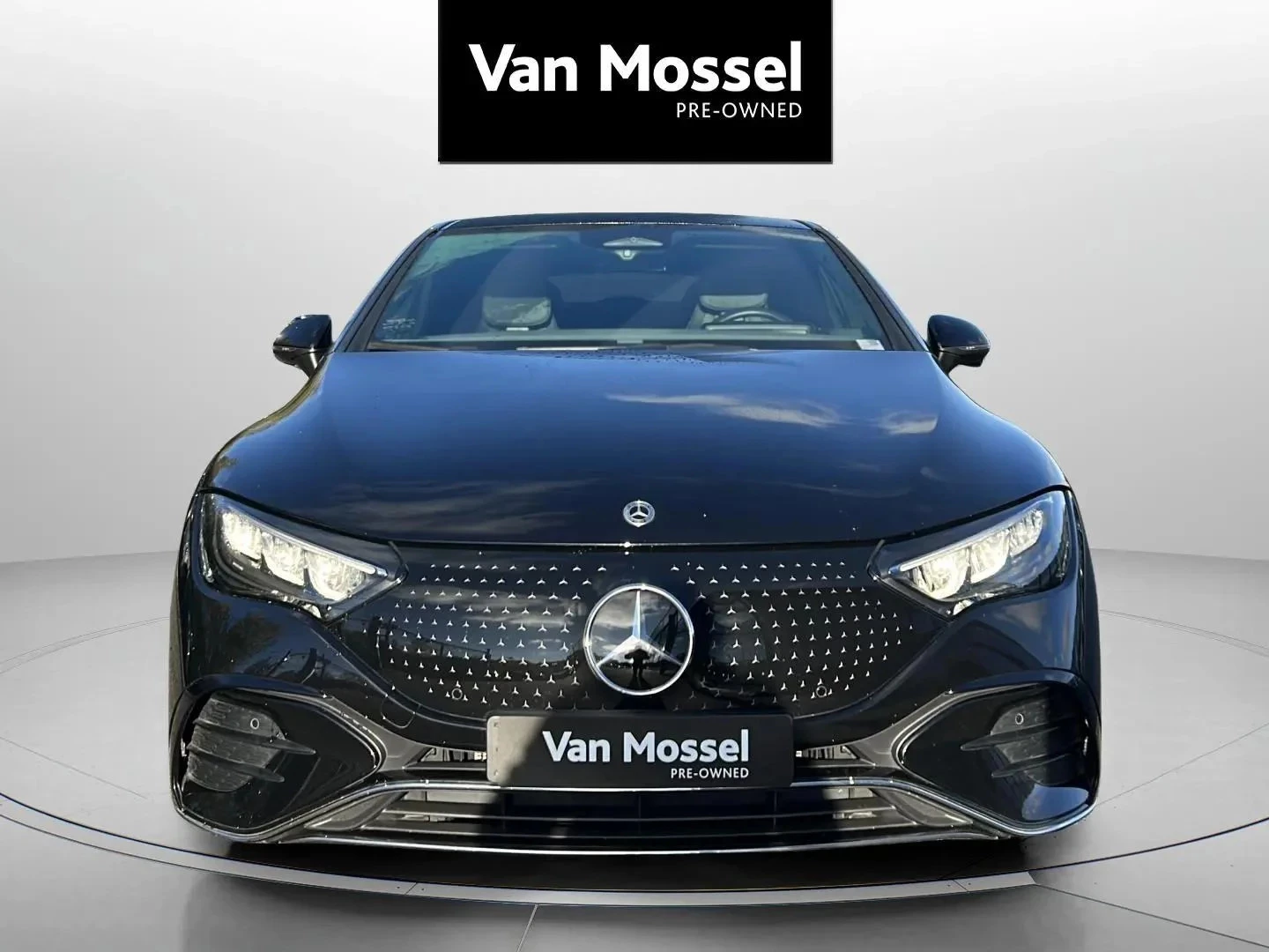 Mercedes-Benz-EQE-image-1