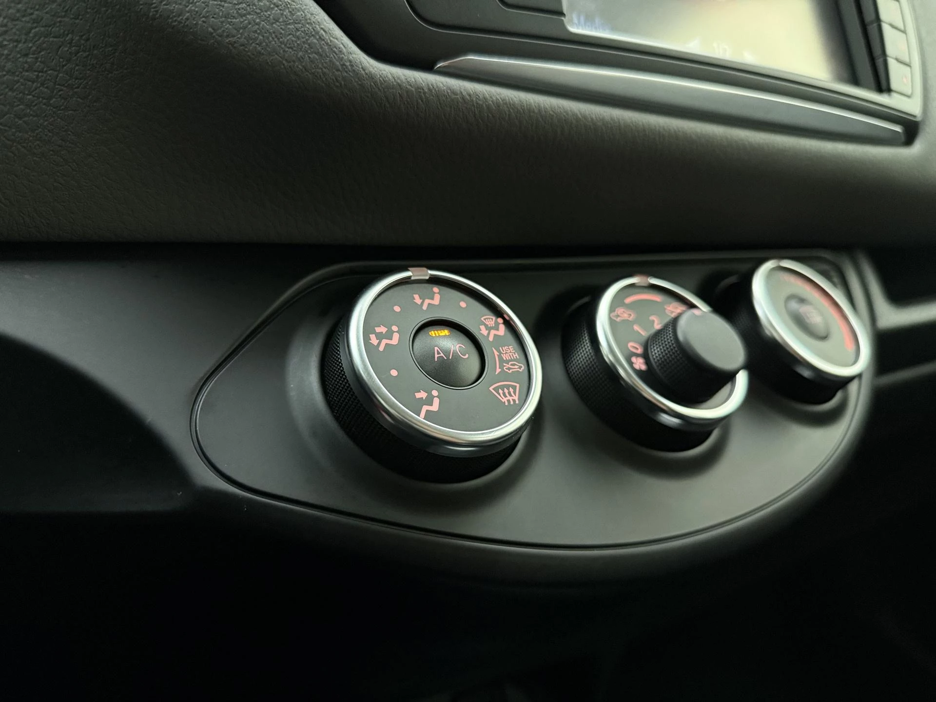 Toyota-Yaris-image-15