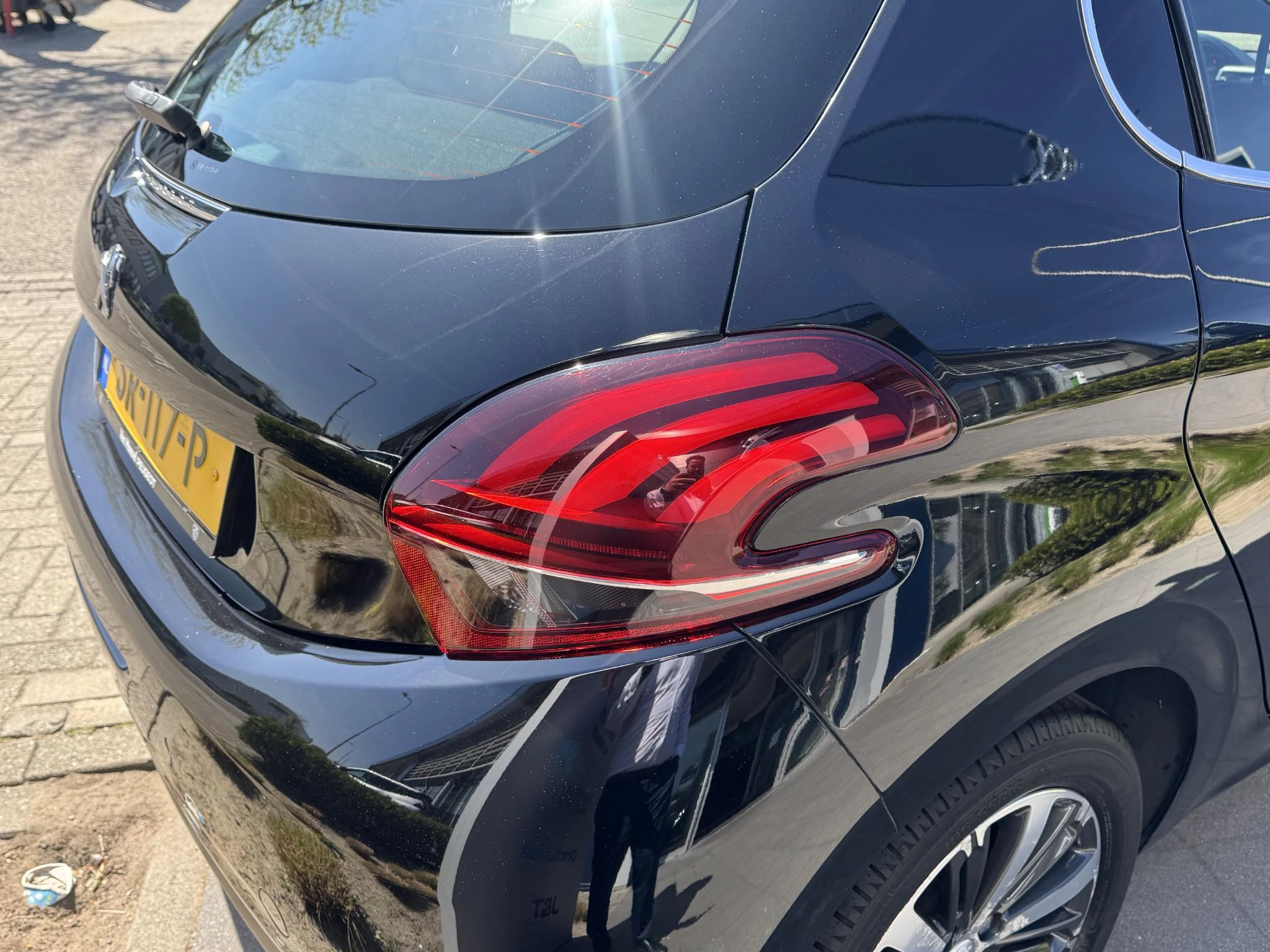 Peugeot-208-image-11