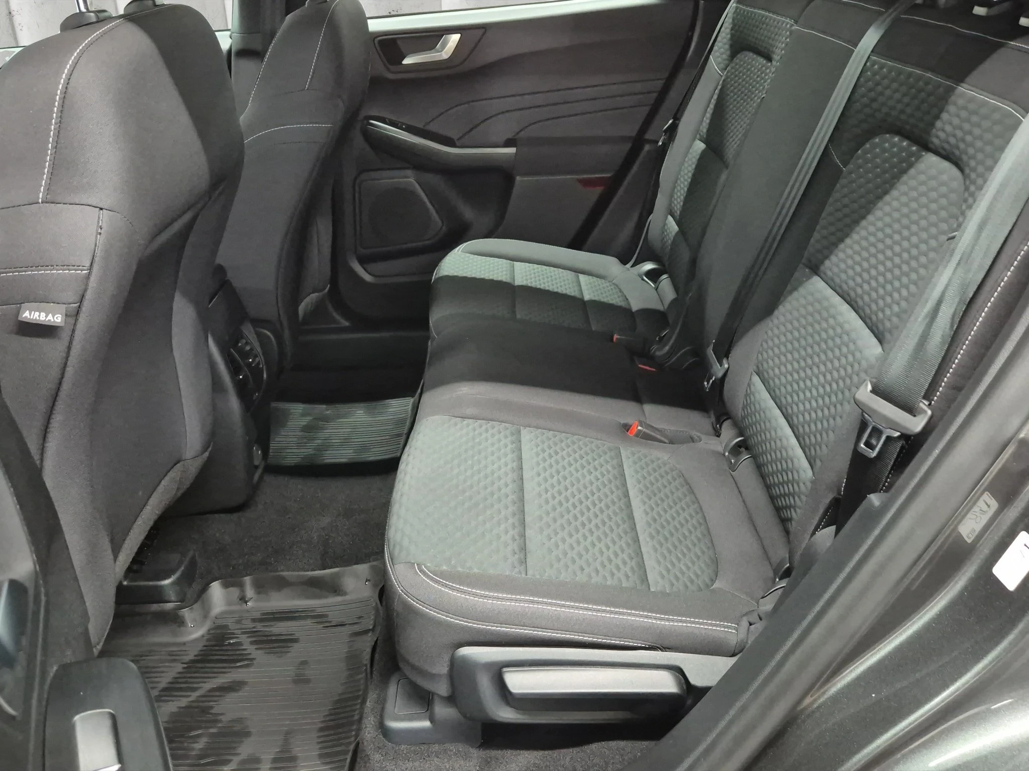 Ford-Kuga-image-10