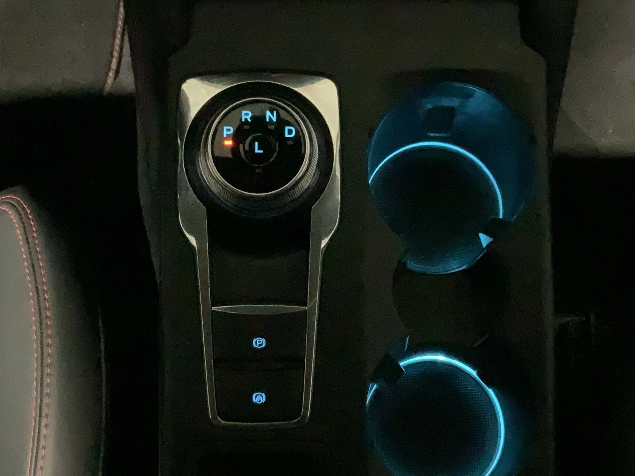 Ford Kuga ST-Line X Aut.*360GRAD*LED-MATRIX*NAVI*GRA*WINTER-PKT.