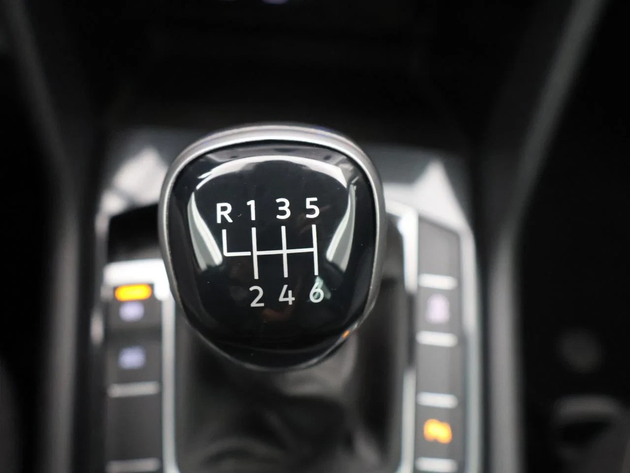 Volkswagen-Tiguan-image-14