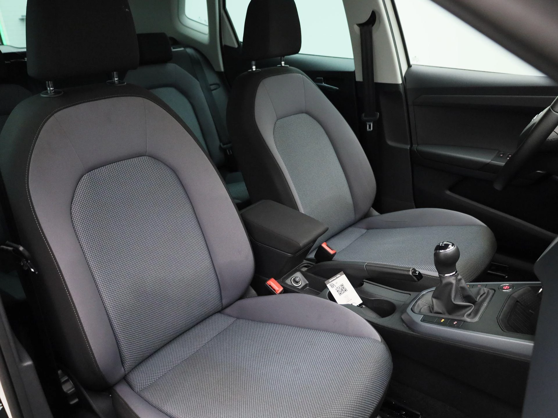 SEAT-Arona-image-34