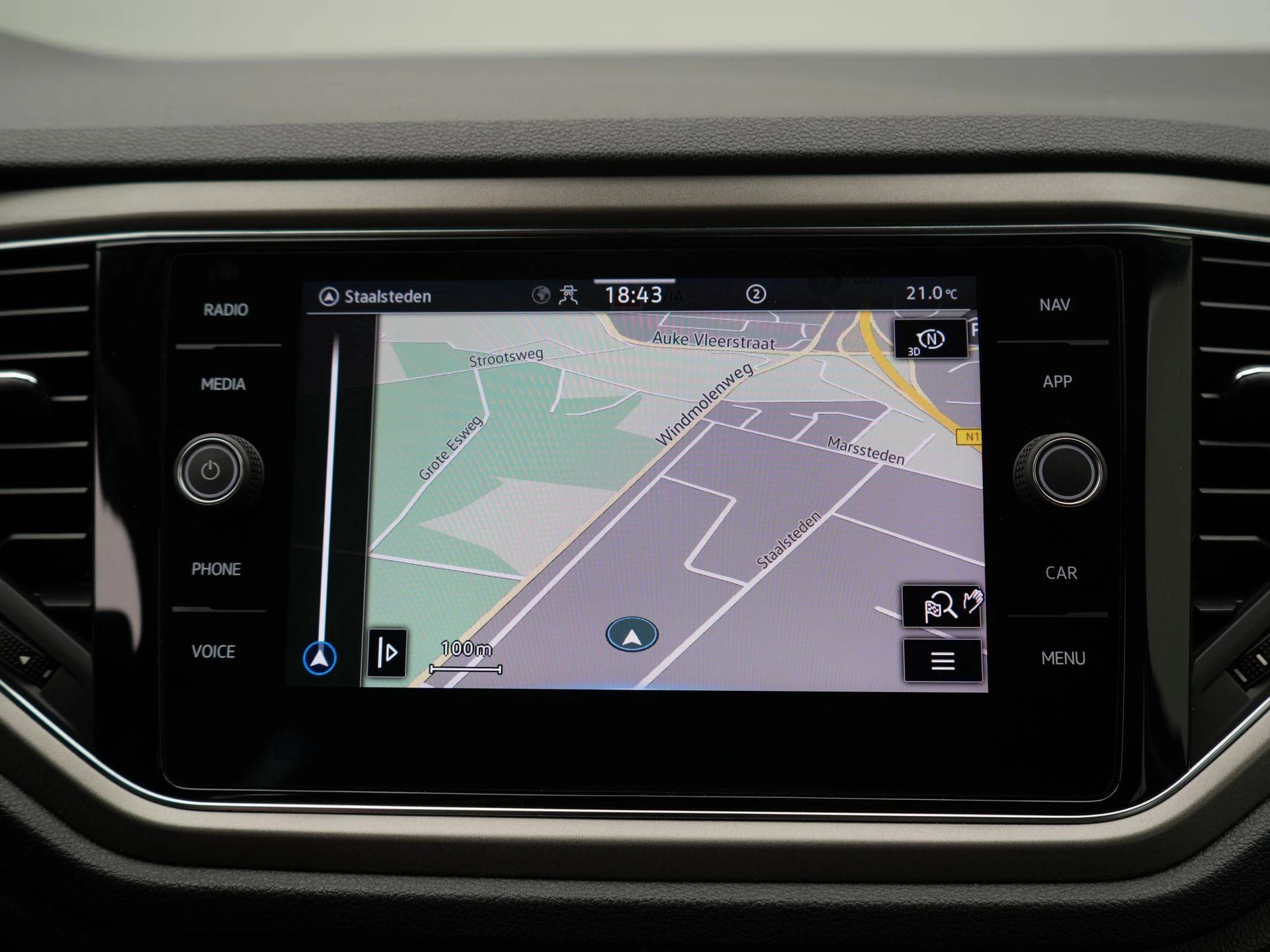 Volkswagen-T-Roc-image-14