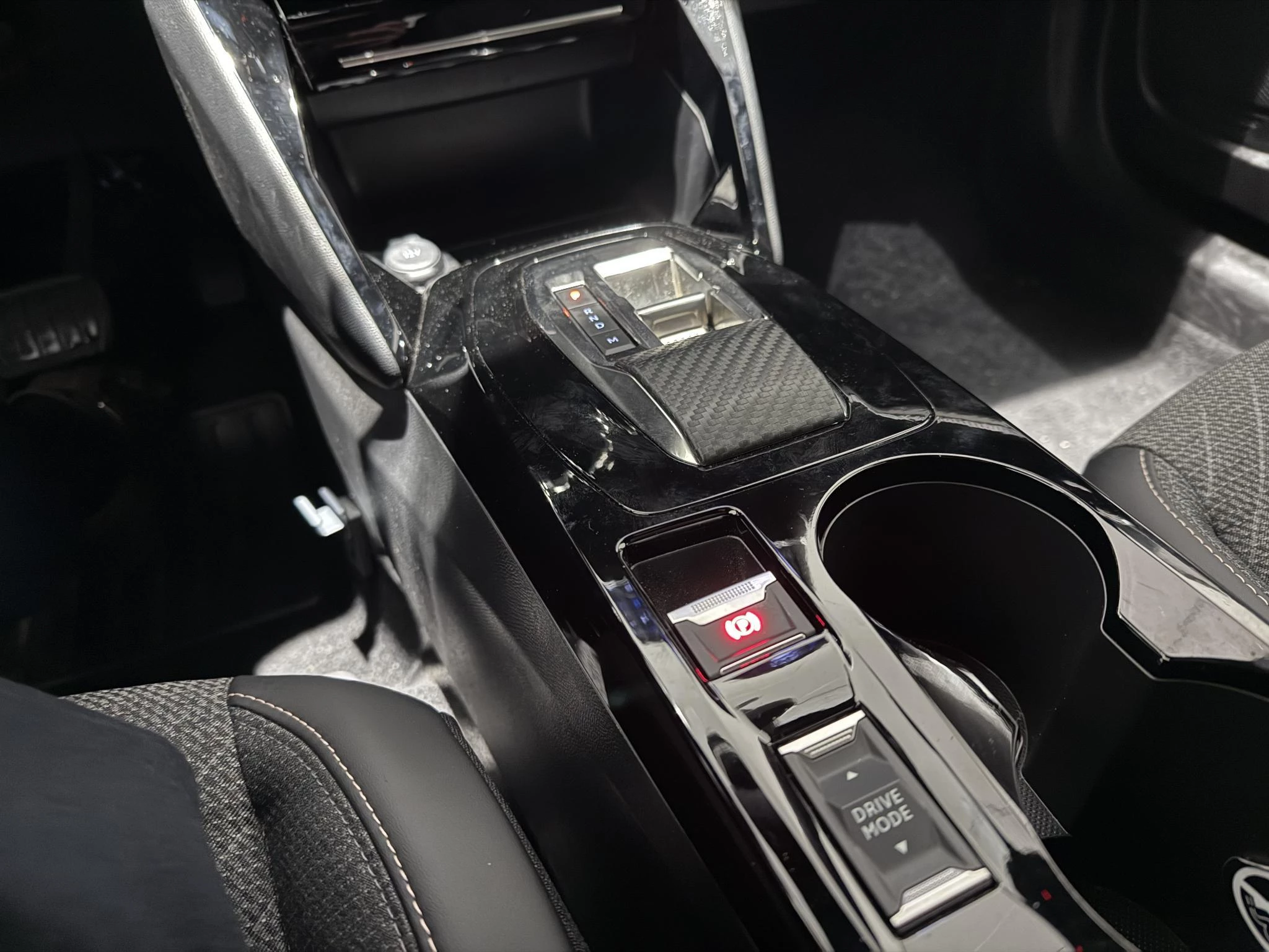 Peugeot-2008-image-16