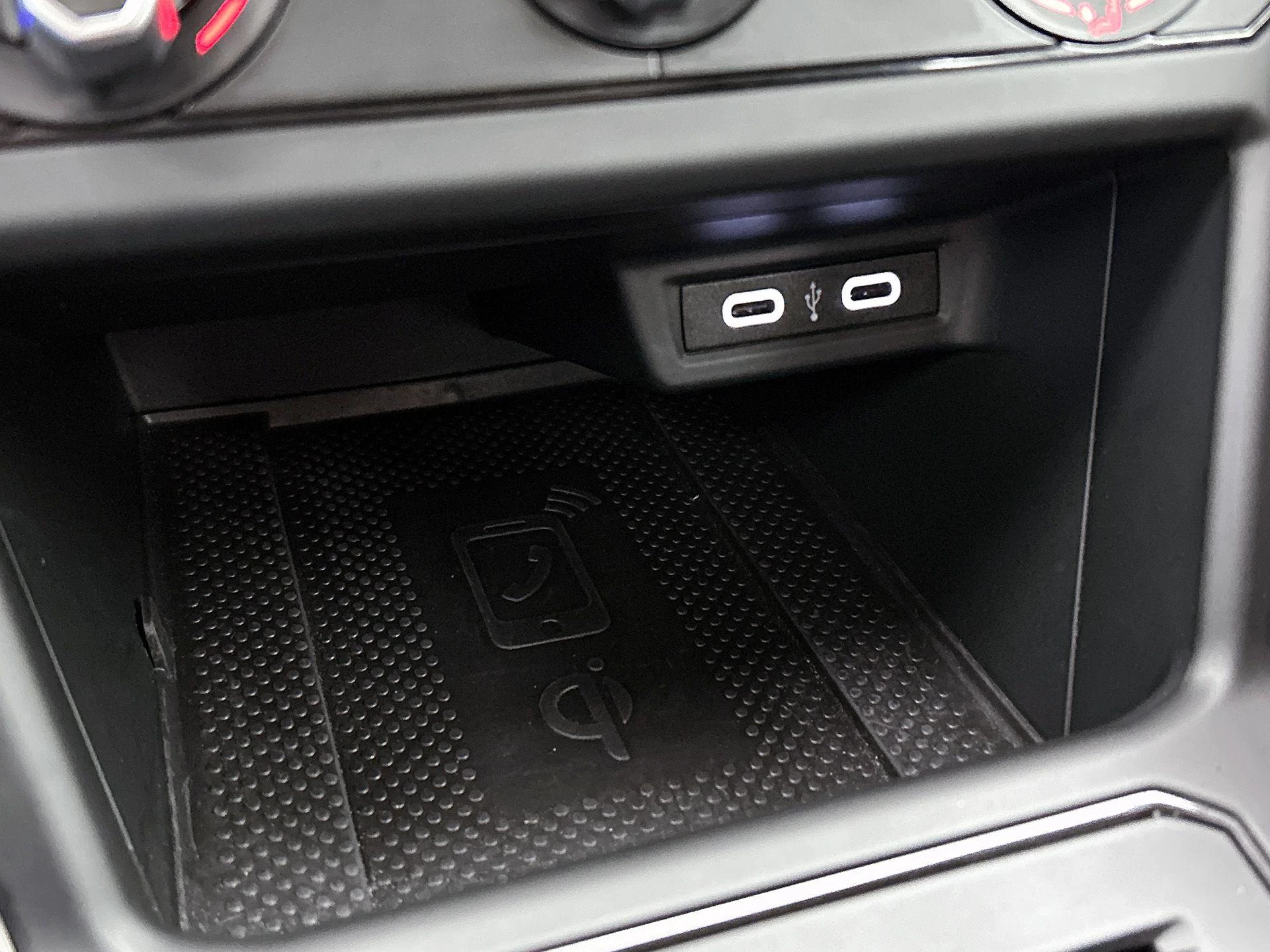 Volkswagen-Polo-image-35