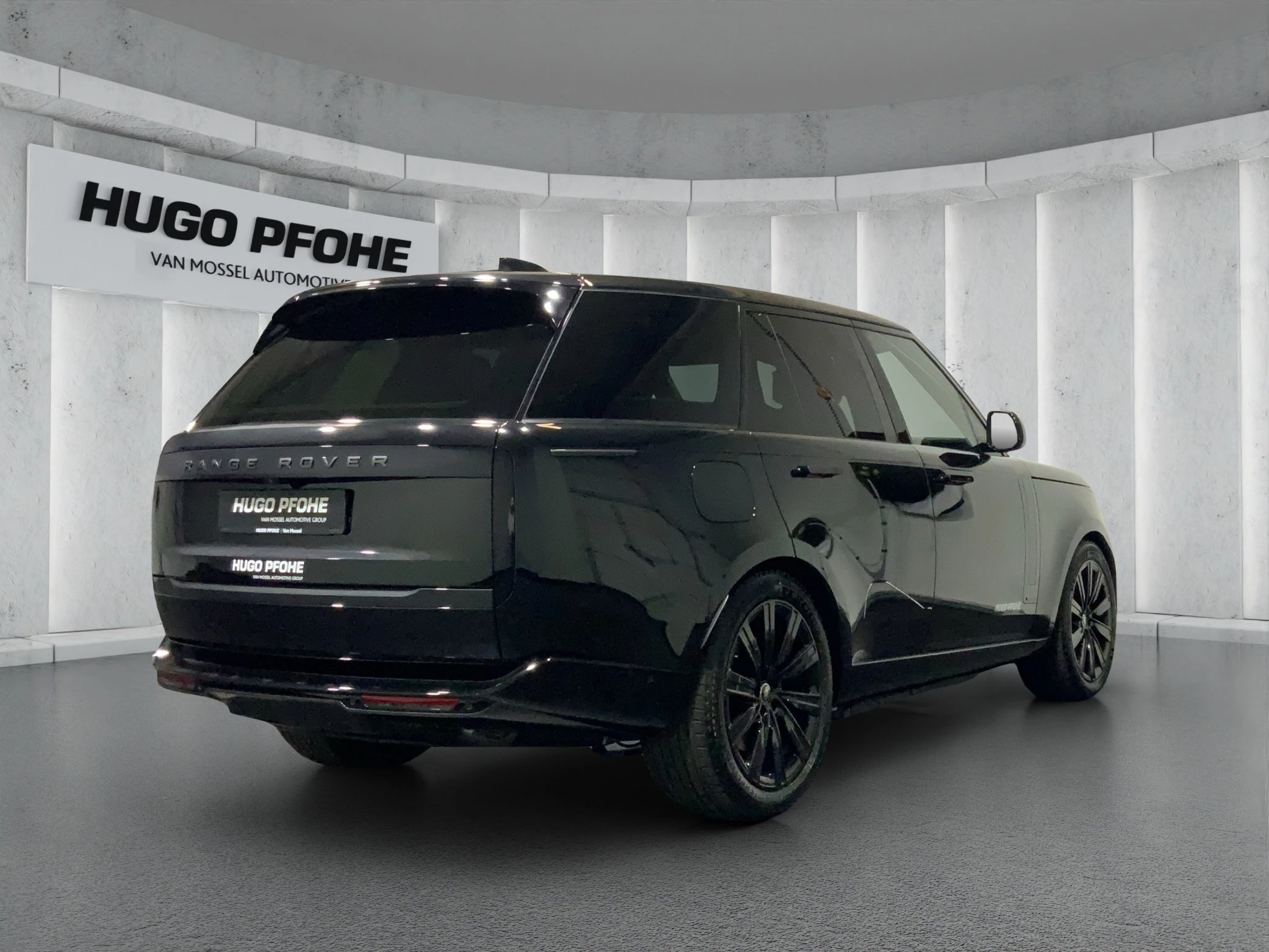 Land Rover-Range Rover-image-4