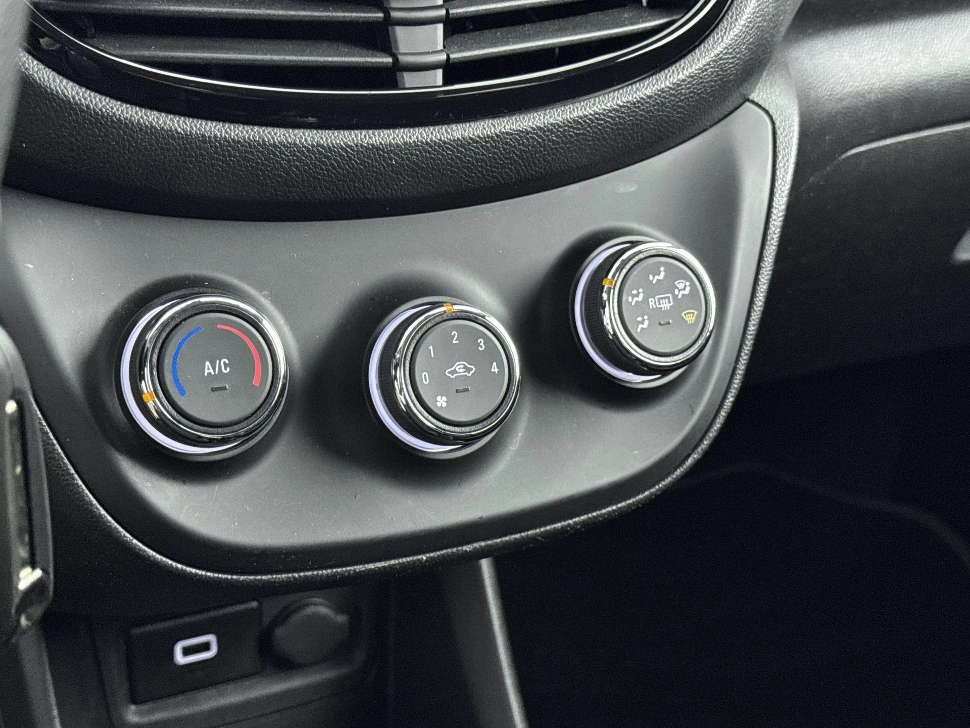 Opel-KARL-image-18