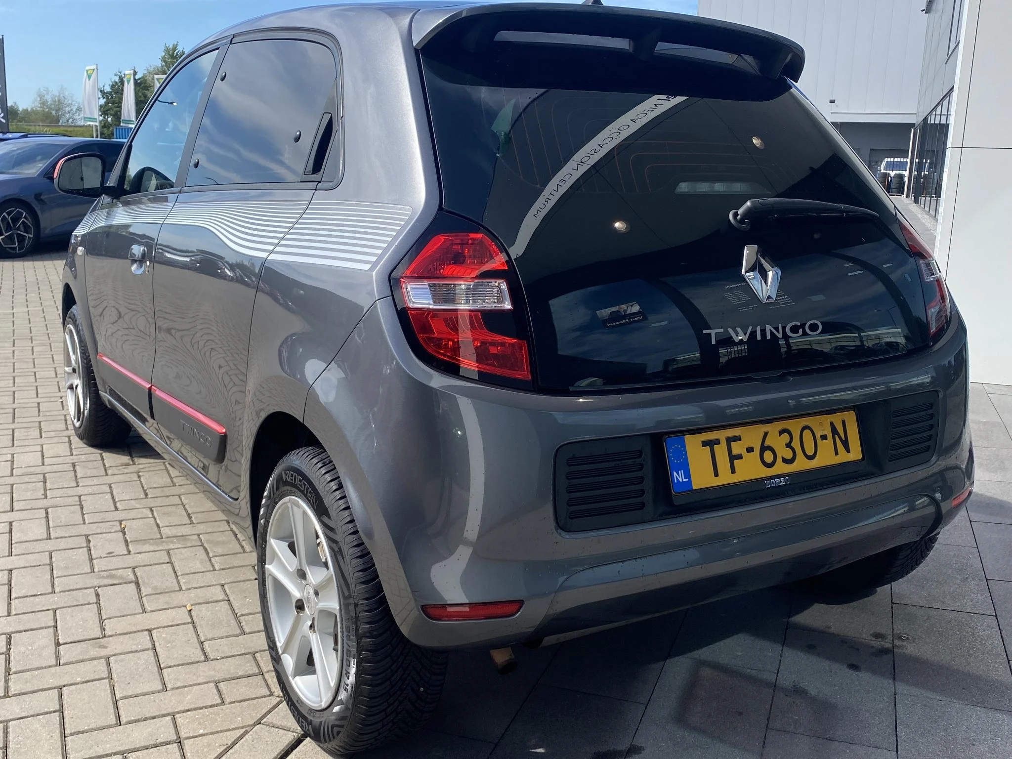 Renault-Twingo-image-2