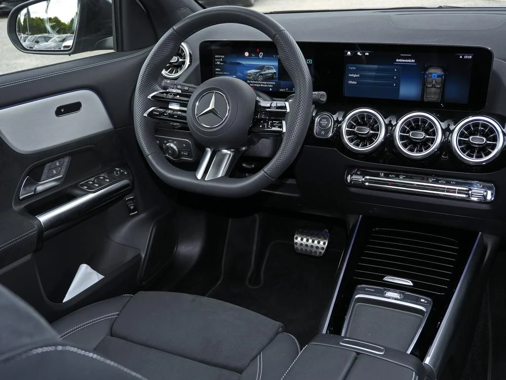 Mercedes-Benz-GLA 200 d-image-9
