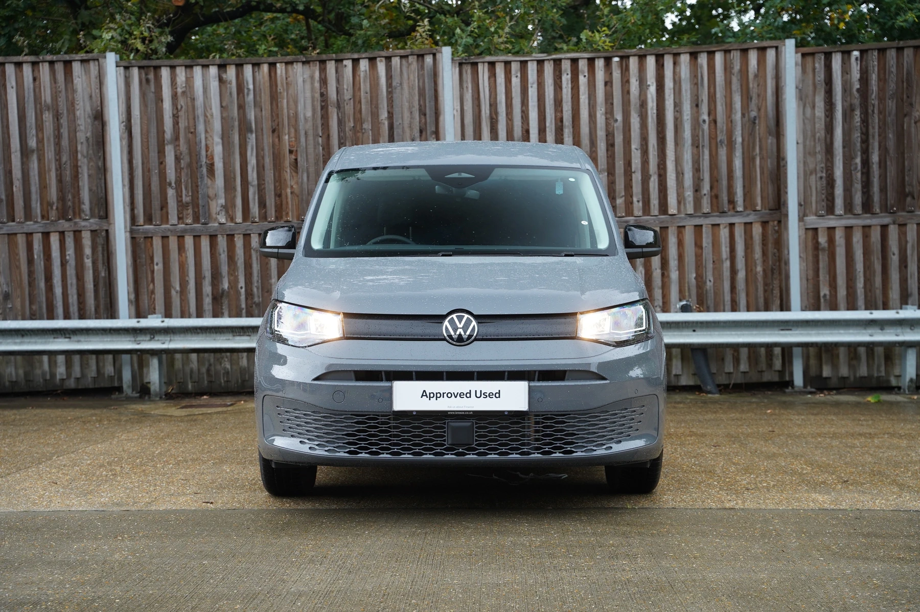 Volkswagen-Caddy-image-6
