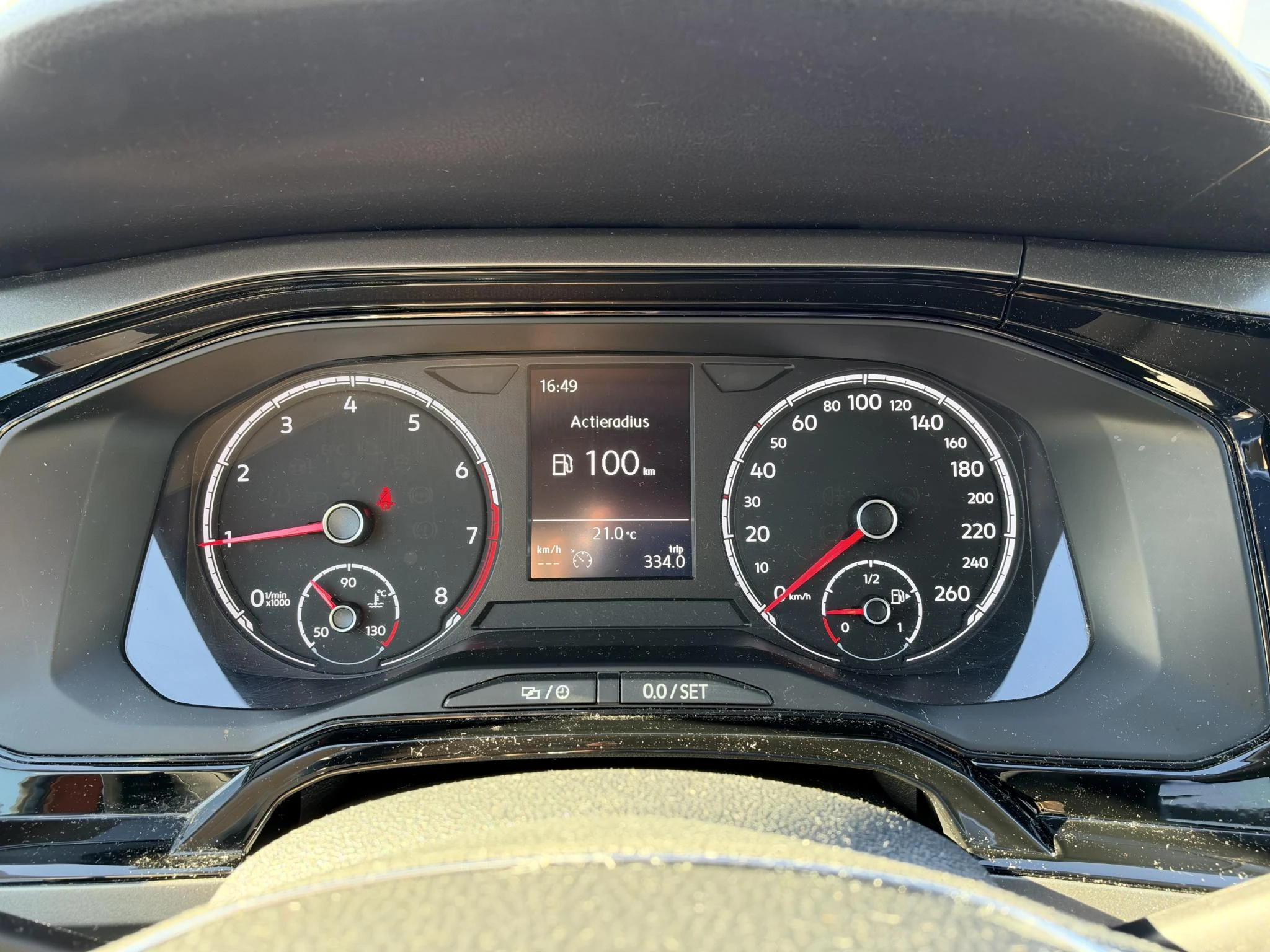 Volkswagen-Polo-image-8