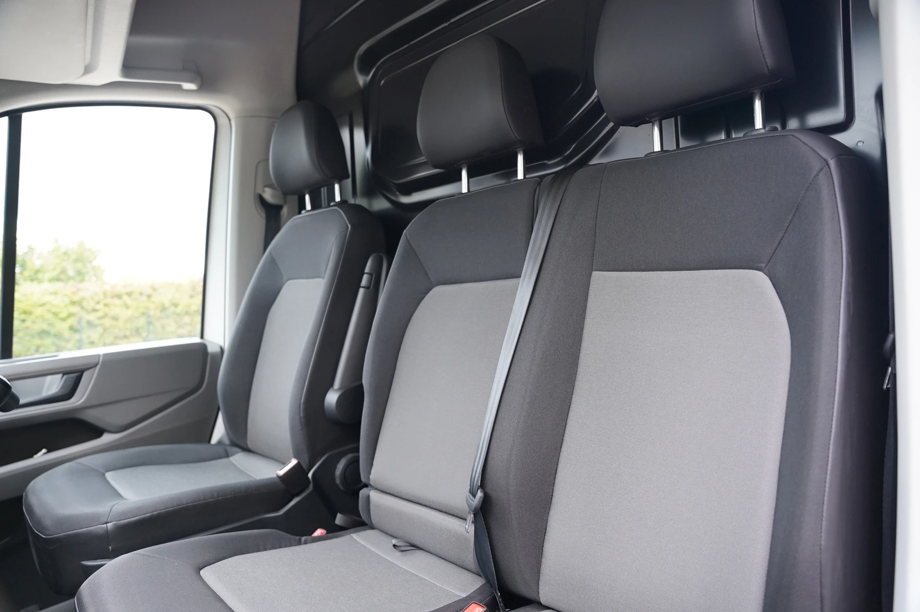 Volkswagen-Crafter-image-10