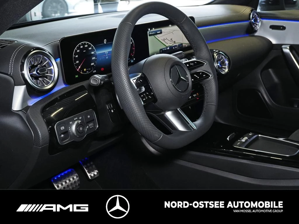 Mercedes-Benz CLA 180 AMG NIGHT PANO WINTER-PAKET 19Z DISTR. AMG Line