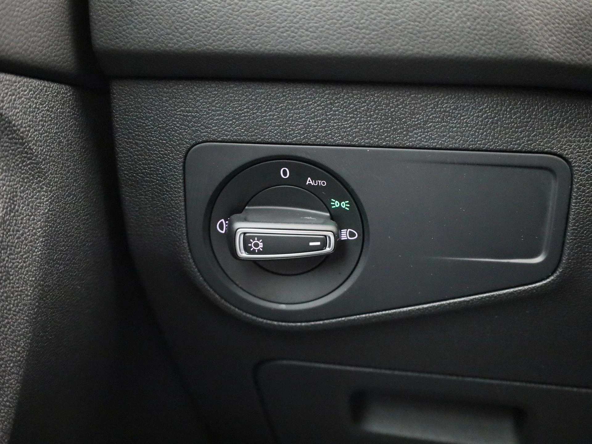 Volkswagen-Tiguan-image-20
