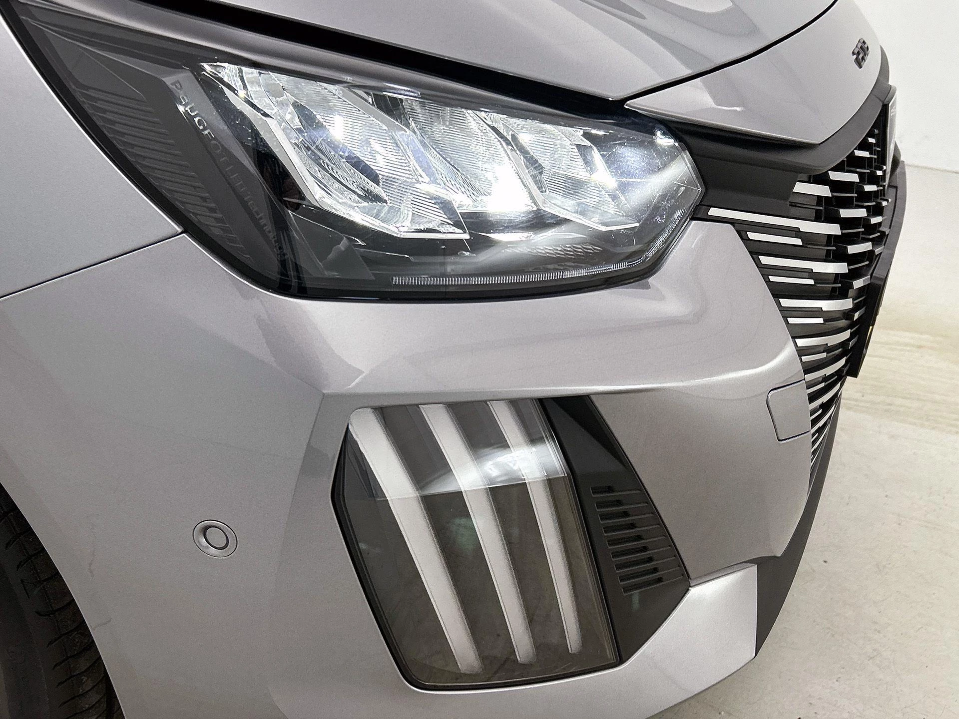 Peugeot 208 1.2 PureTech 100 Allure