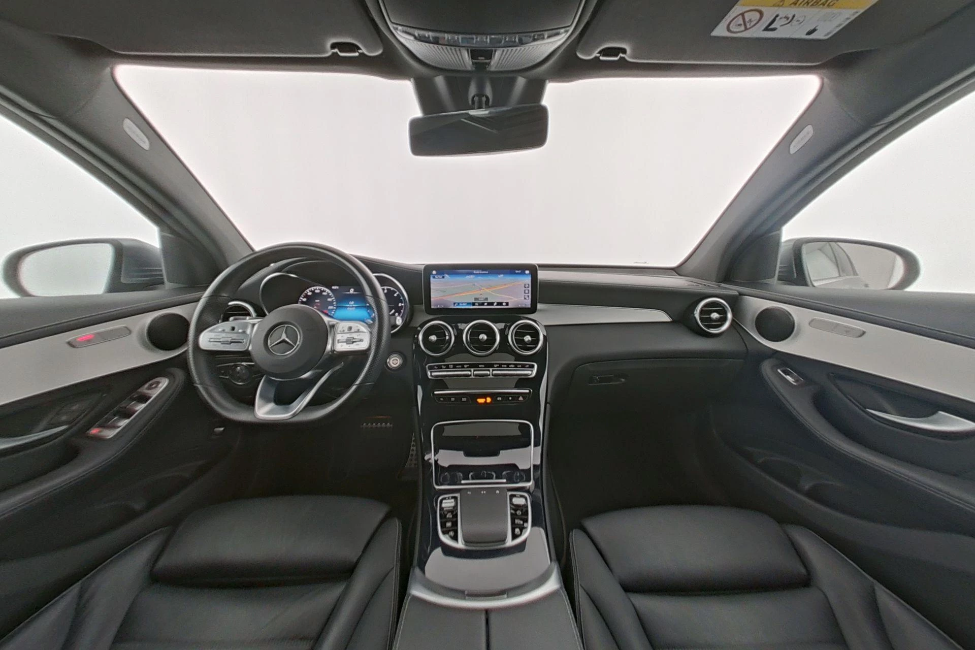 Mercedes-Benz-GLC-image-11