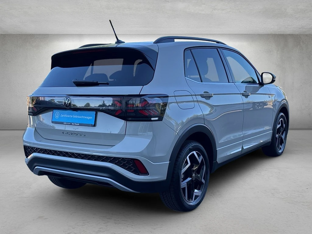 Volkswagen-T-Cross-image-2