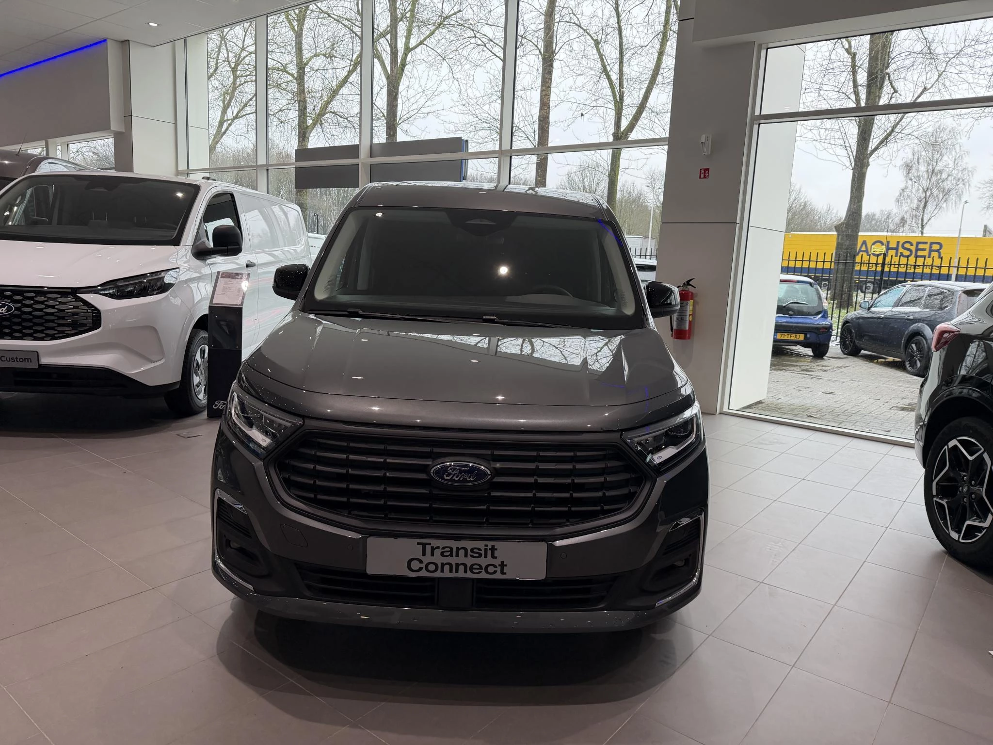 Ford-Transit Connect-image-1