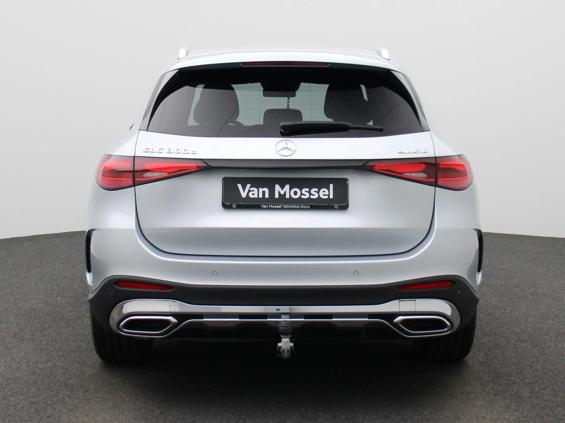 Mercedes-Benz-GLC-image-4