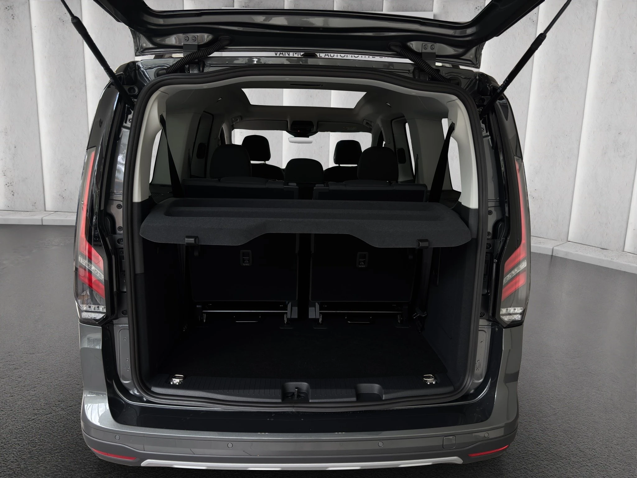 Ford-Tourneo Connect-image-17