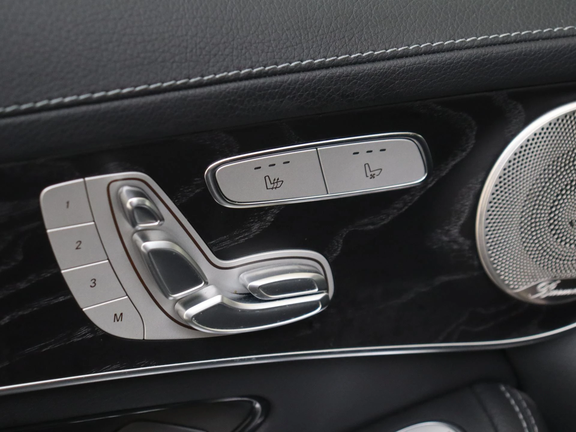 Mercedes-Benz-GLC-image-24