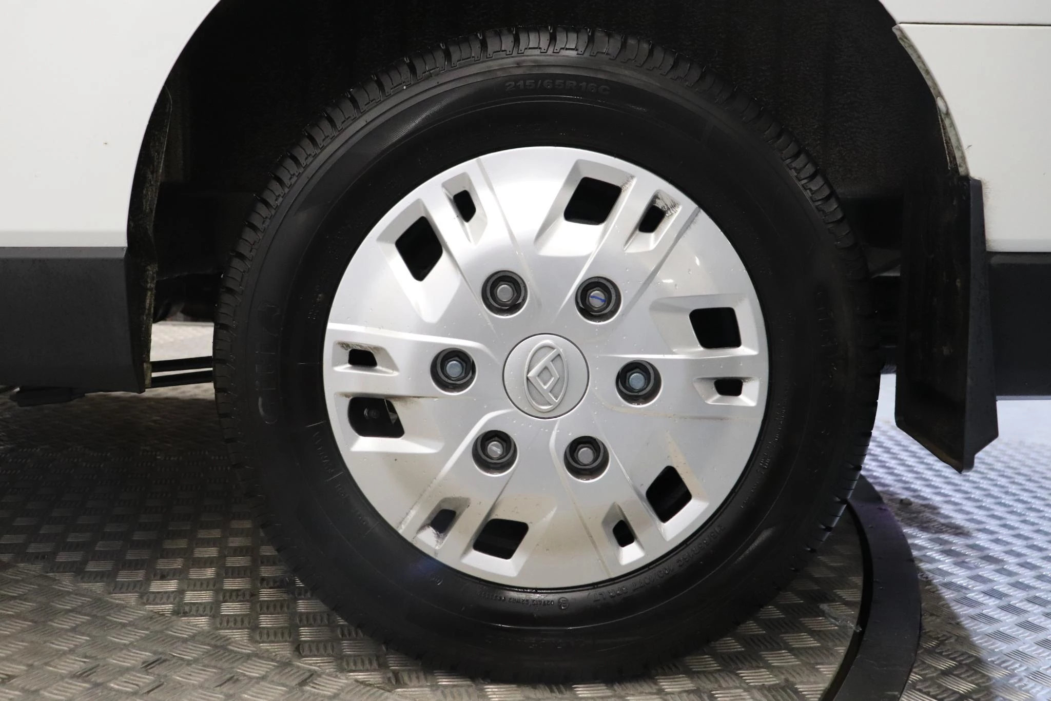 Maxus Deliver7 L1H1 77kWh