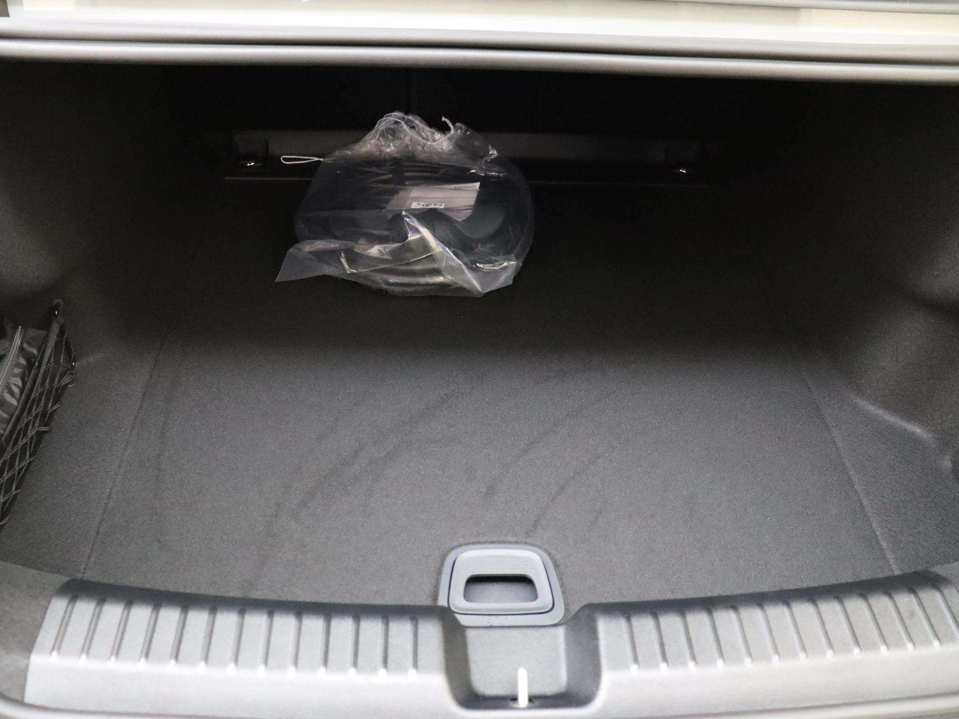 Mercedes-Benz-C-Klasse-image-27