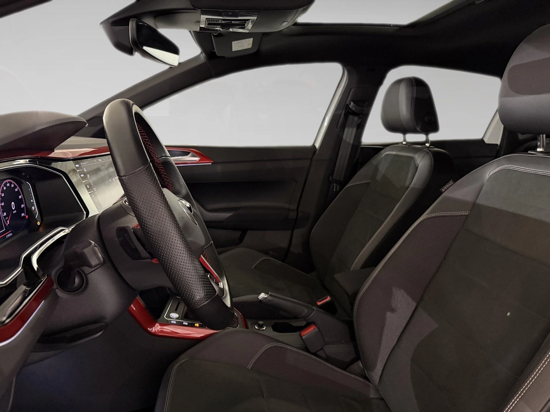 Volkswagen-Polo-image-3