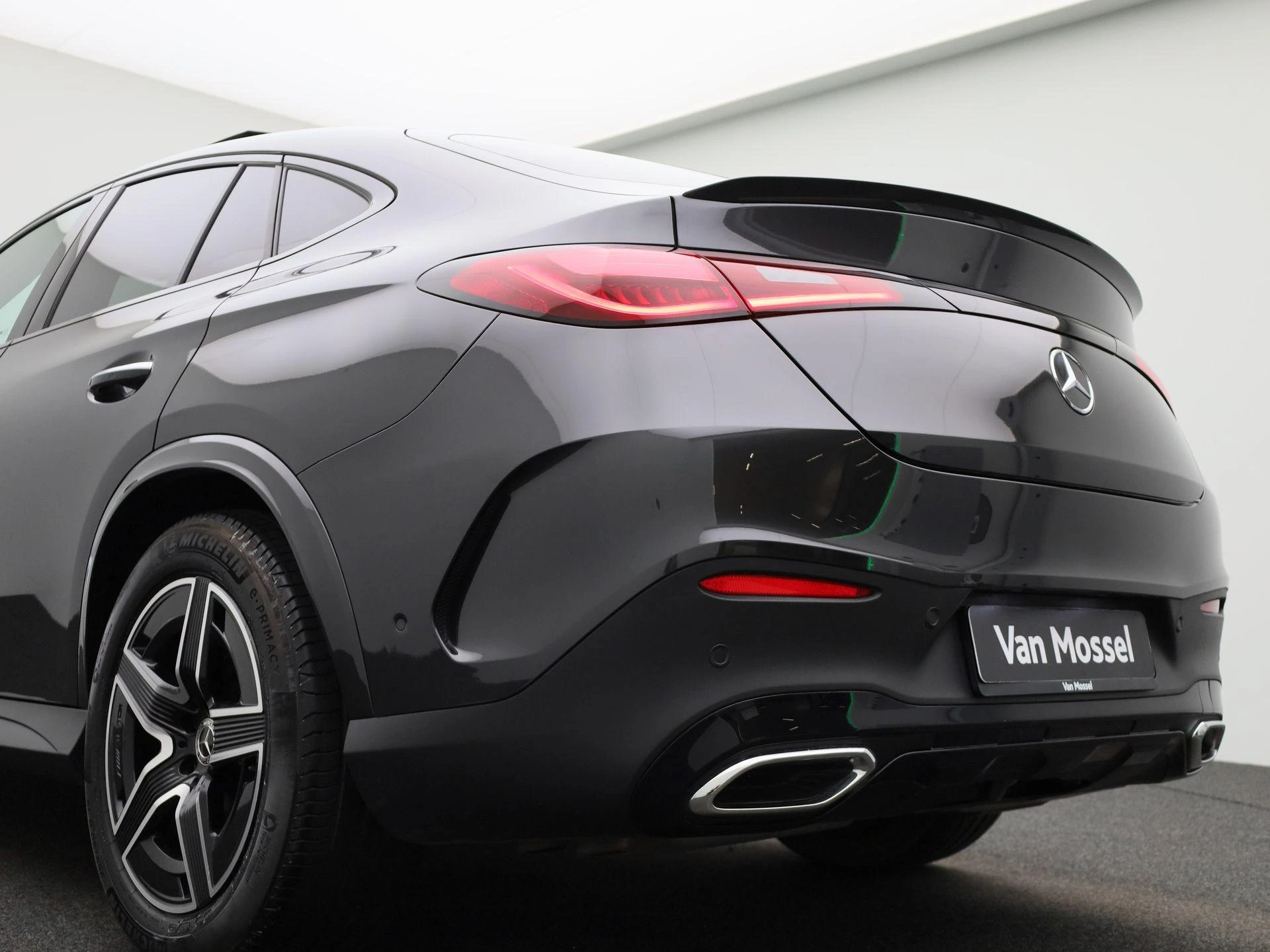 Mercedes-Benz GLC 220 d 4MATIC AMG Line Coupé + AIRMATIC + LEDER + PANO + BURMESTER + DIG. LIGHT