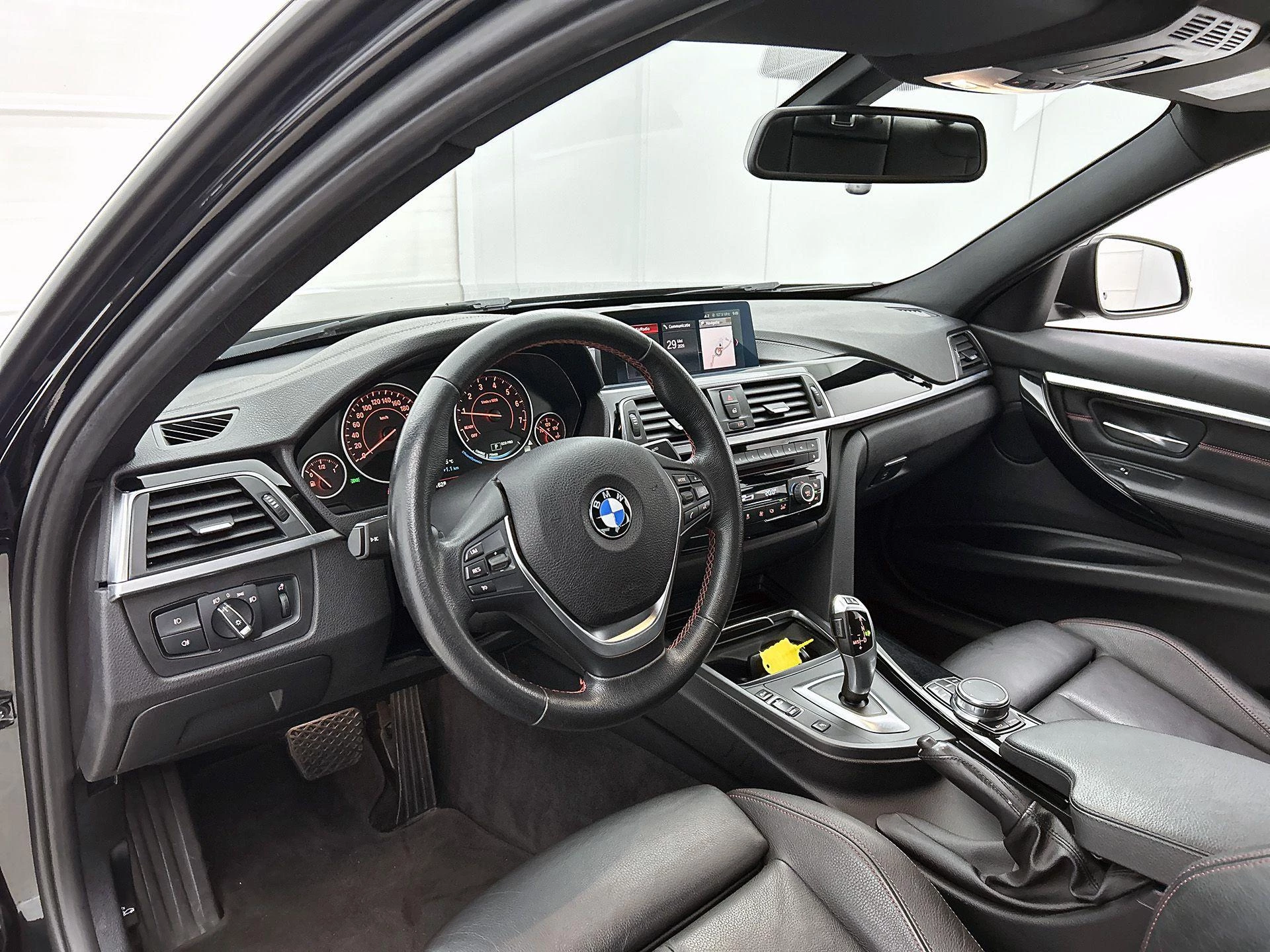 BMW 3 Serie 318i Corporate Lease High Executive