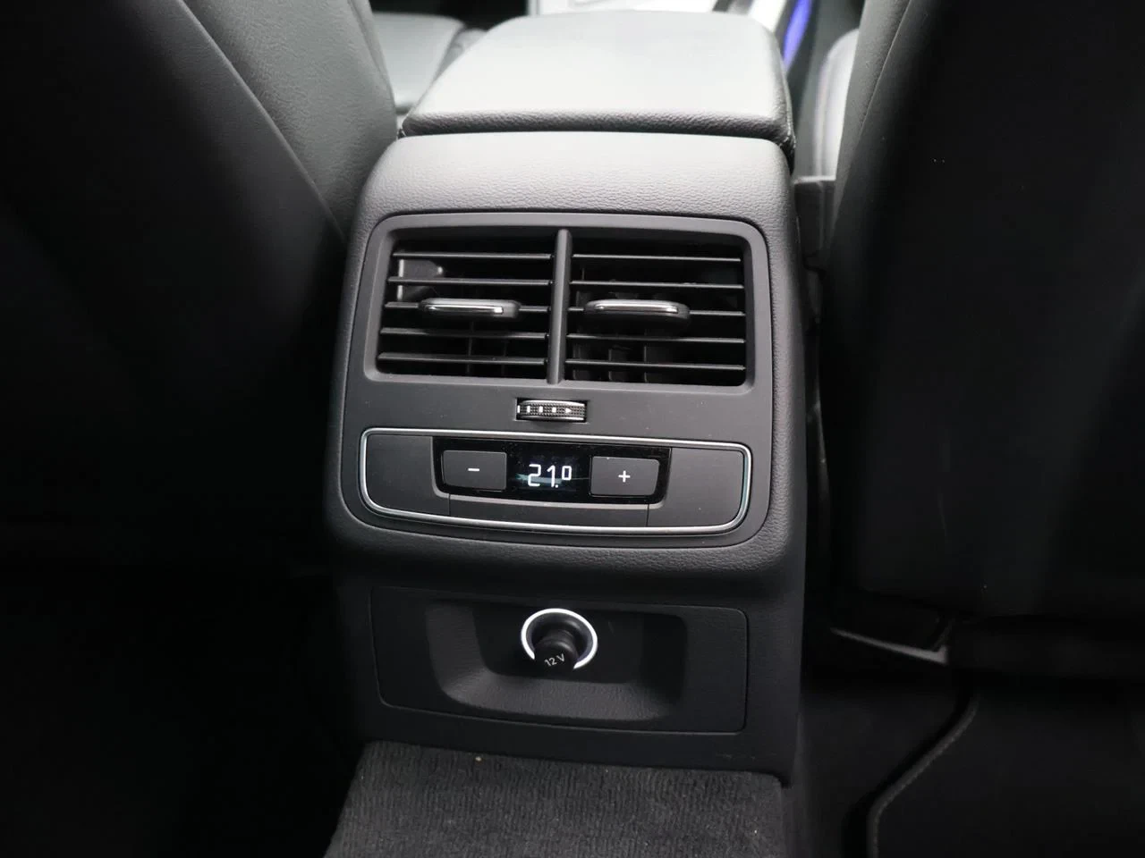 Audi-S5-image-8