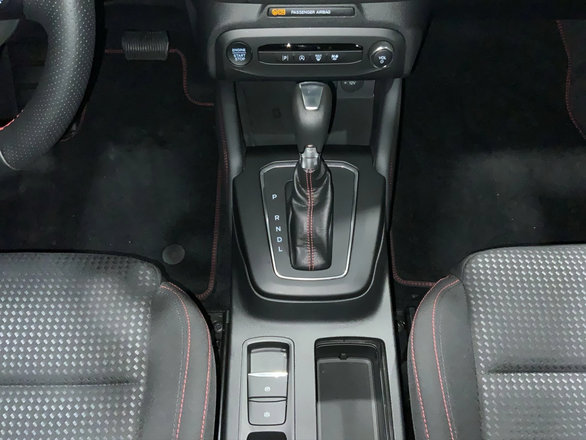 Ford Focus ST-Line X Turnier Aut.*AHK*ACC*HUD*KAM*NAVI*WINTER-PKT.