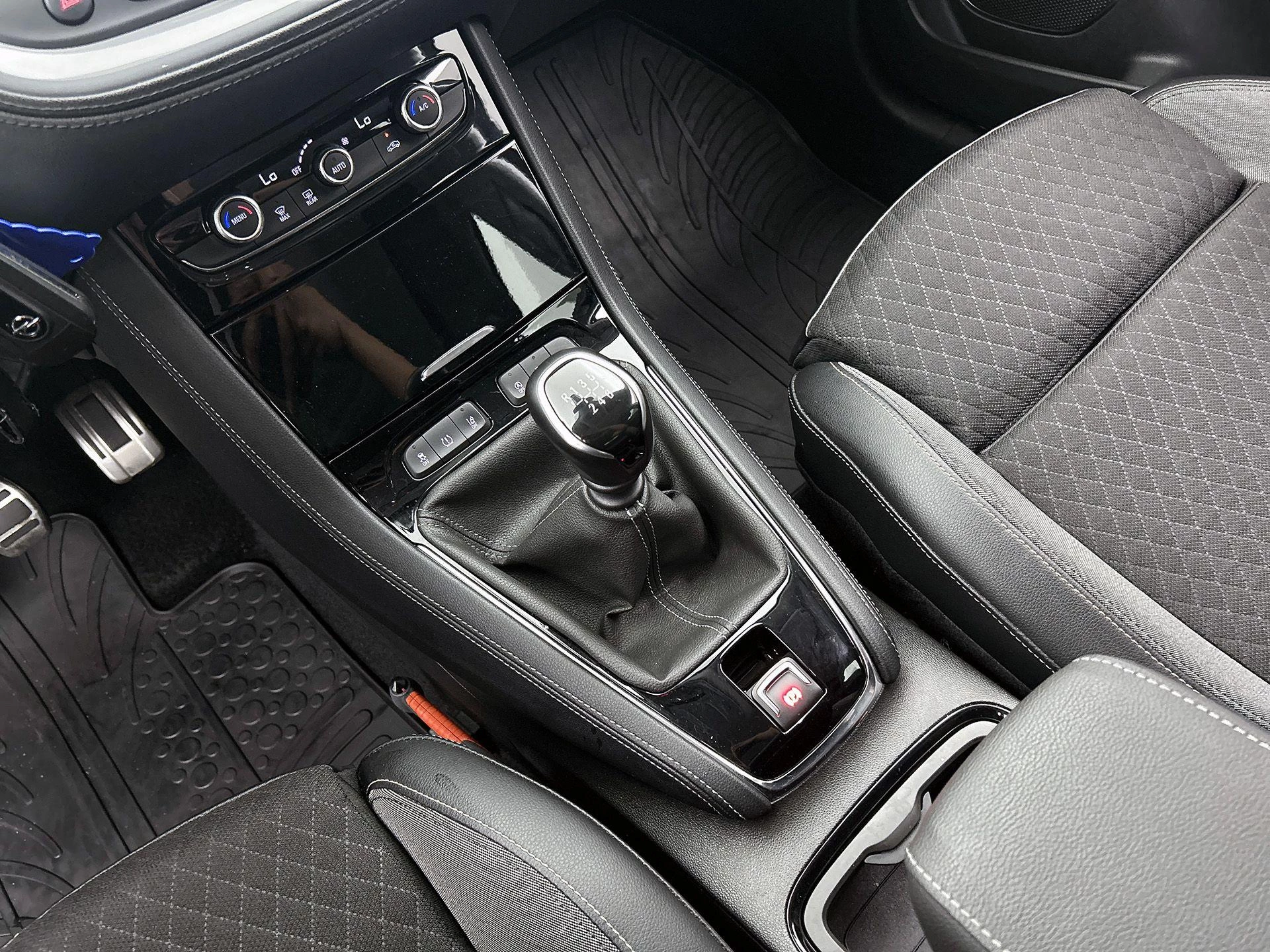 Opel-Grandland X-image-10