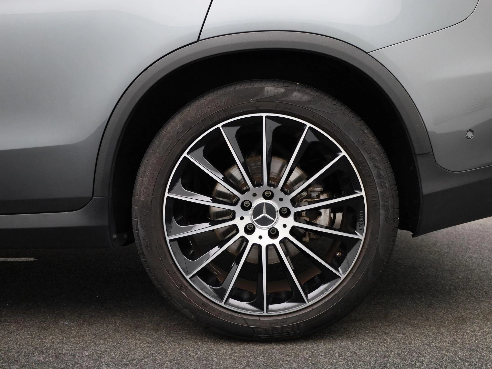 Mercedes-Benz-GLC-image-12