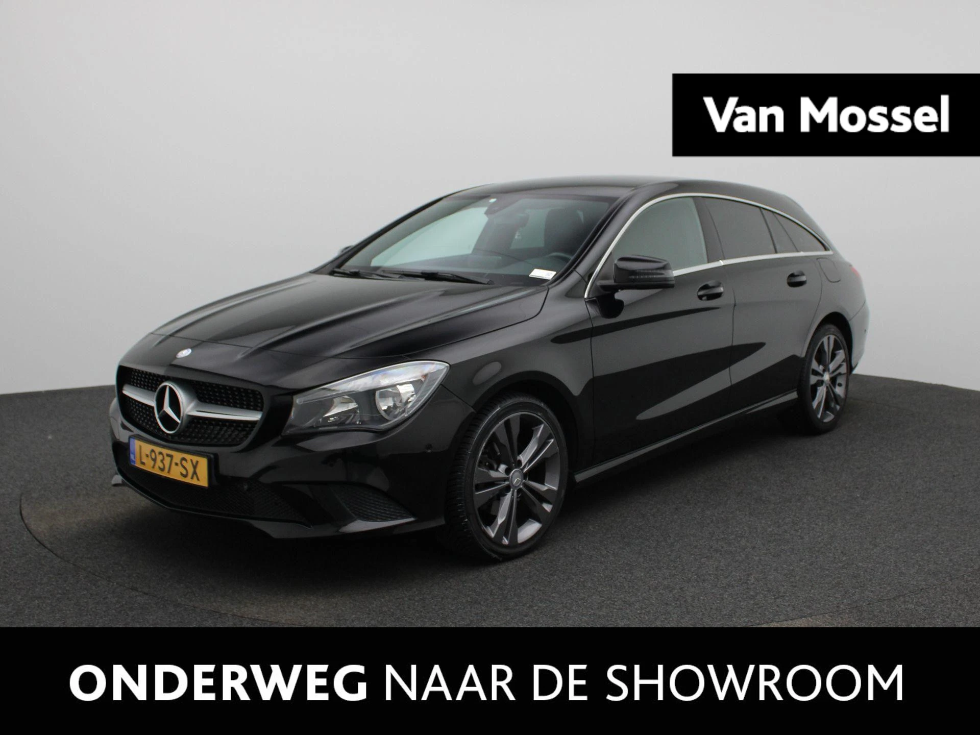 Mercedes-Benz-CLA-image-0