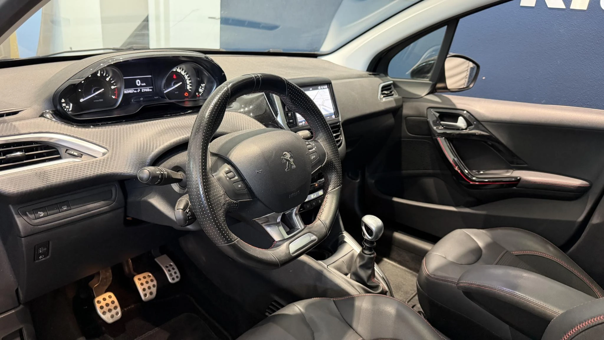 Peugeot-208-image-7