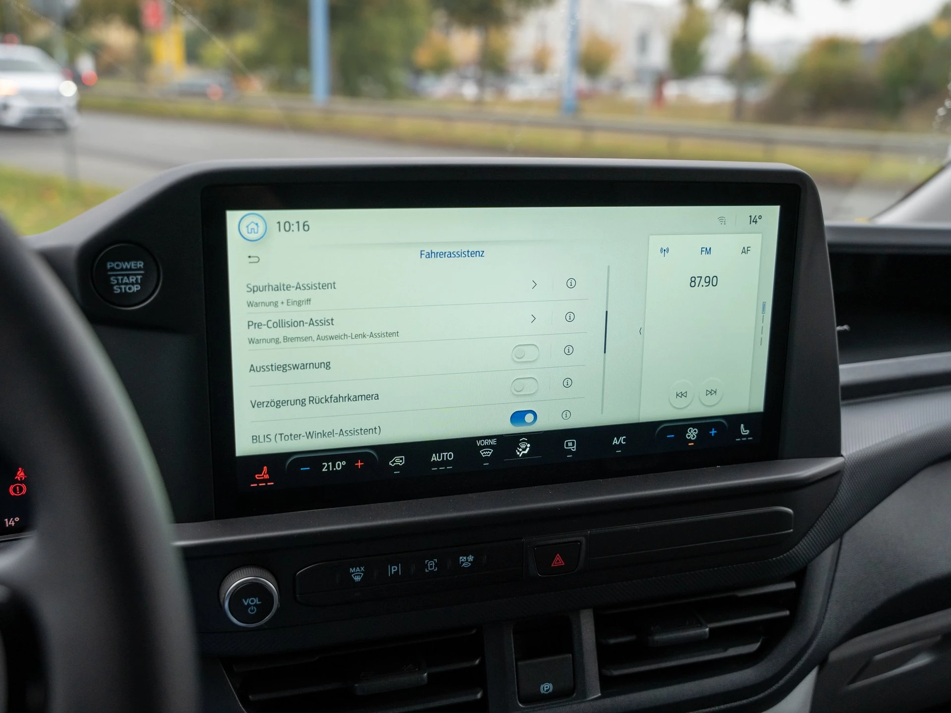 Ford-Transit Custom-image-14