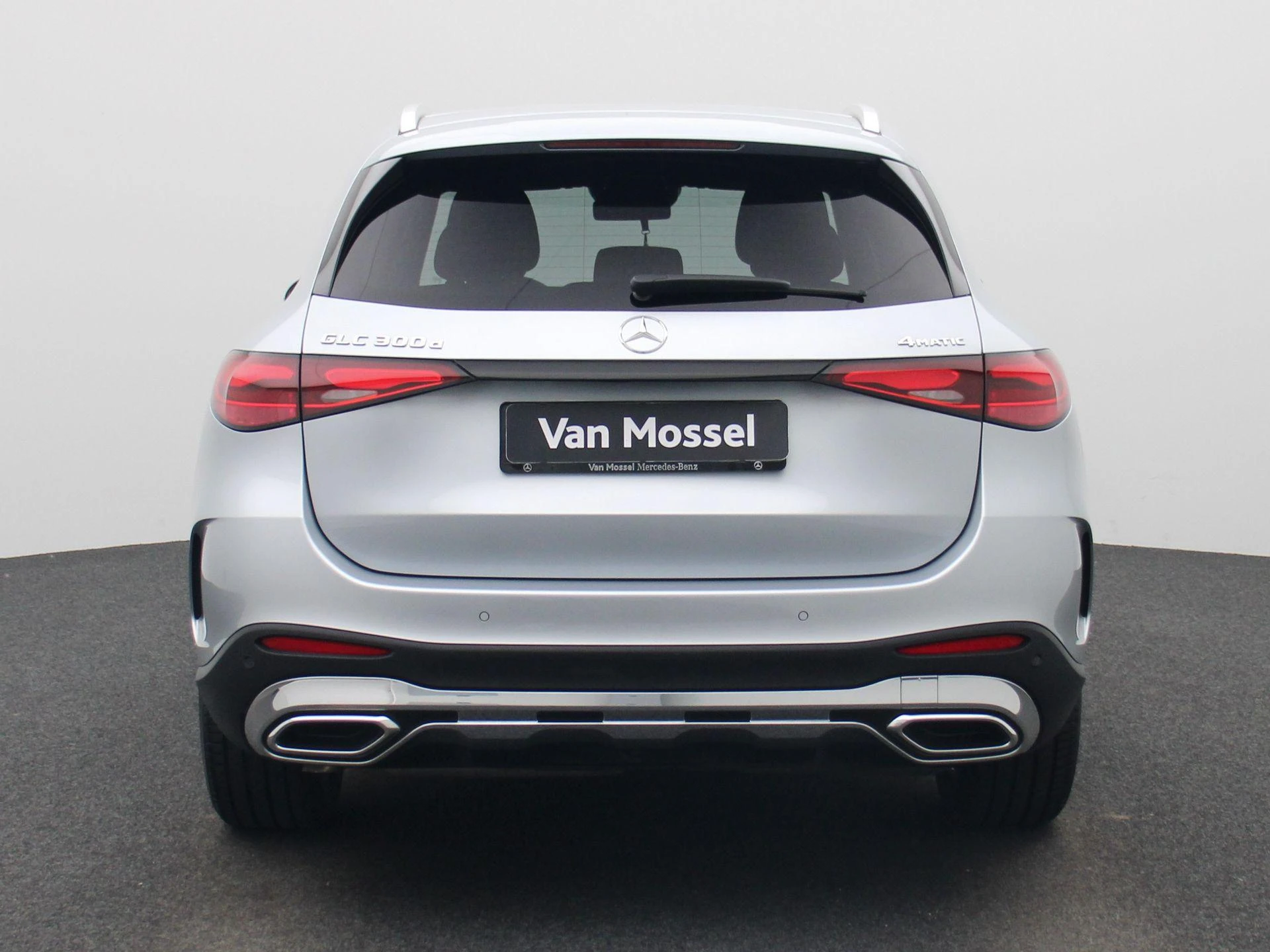 Mercedes-Benz-GLC-image-4