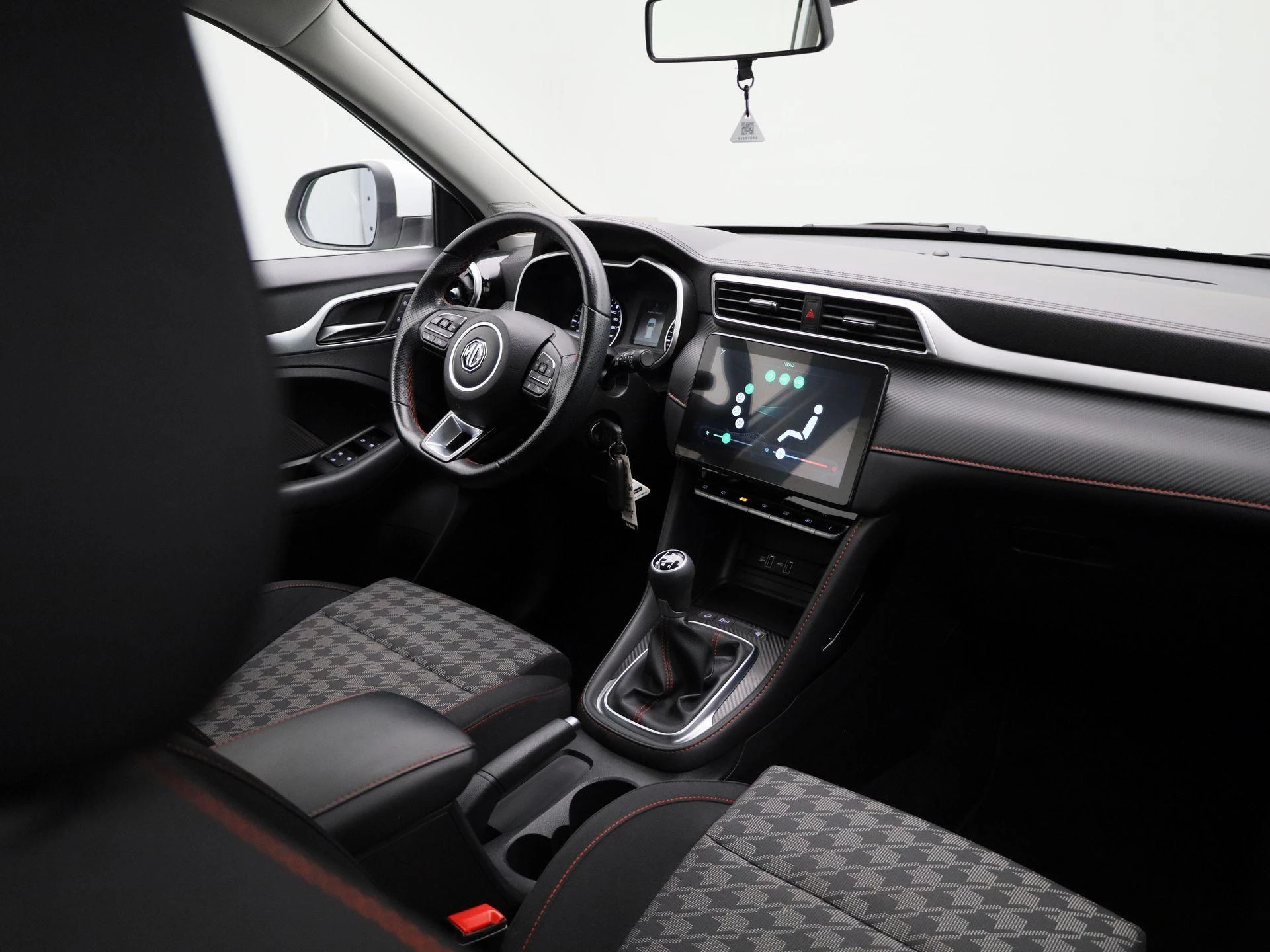 MG-ZS-image-30