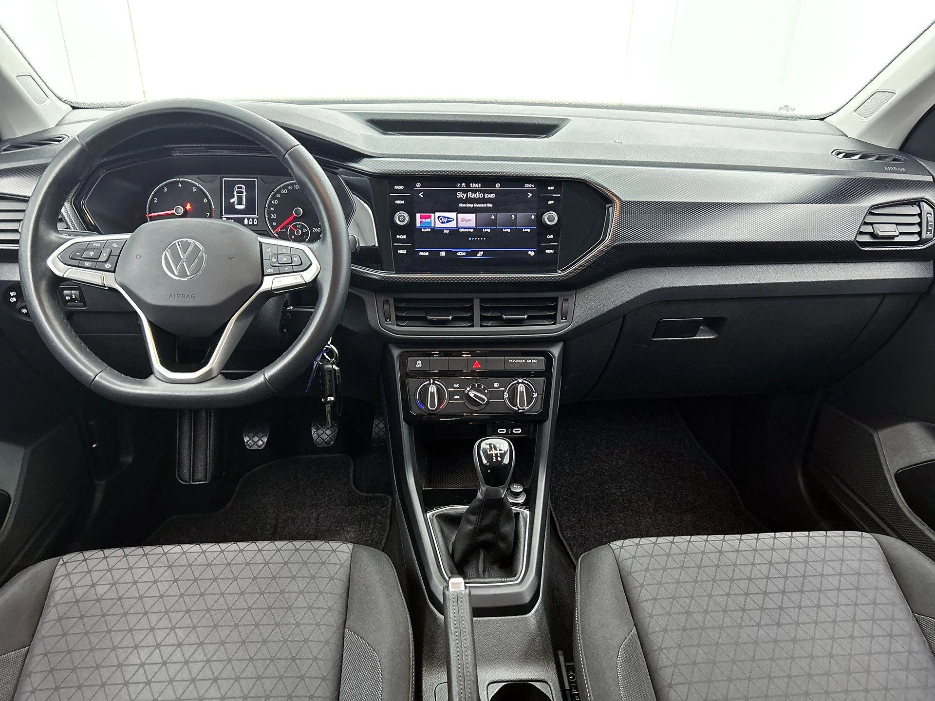 Volkswagen-T-Cross-image-20