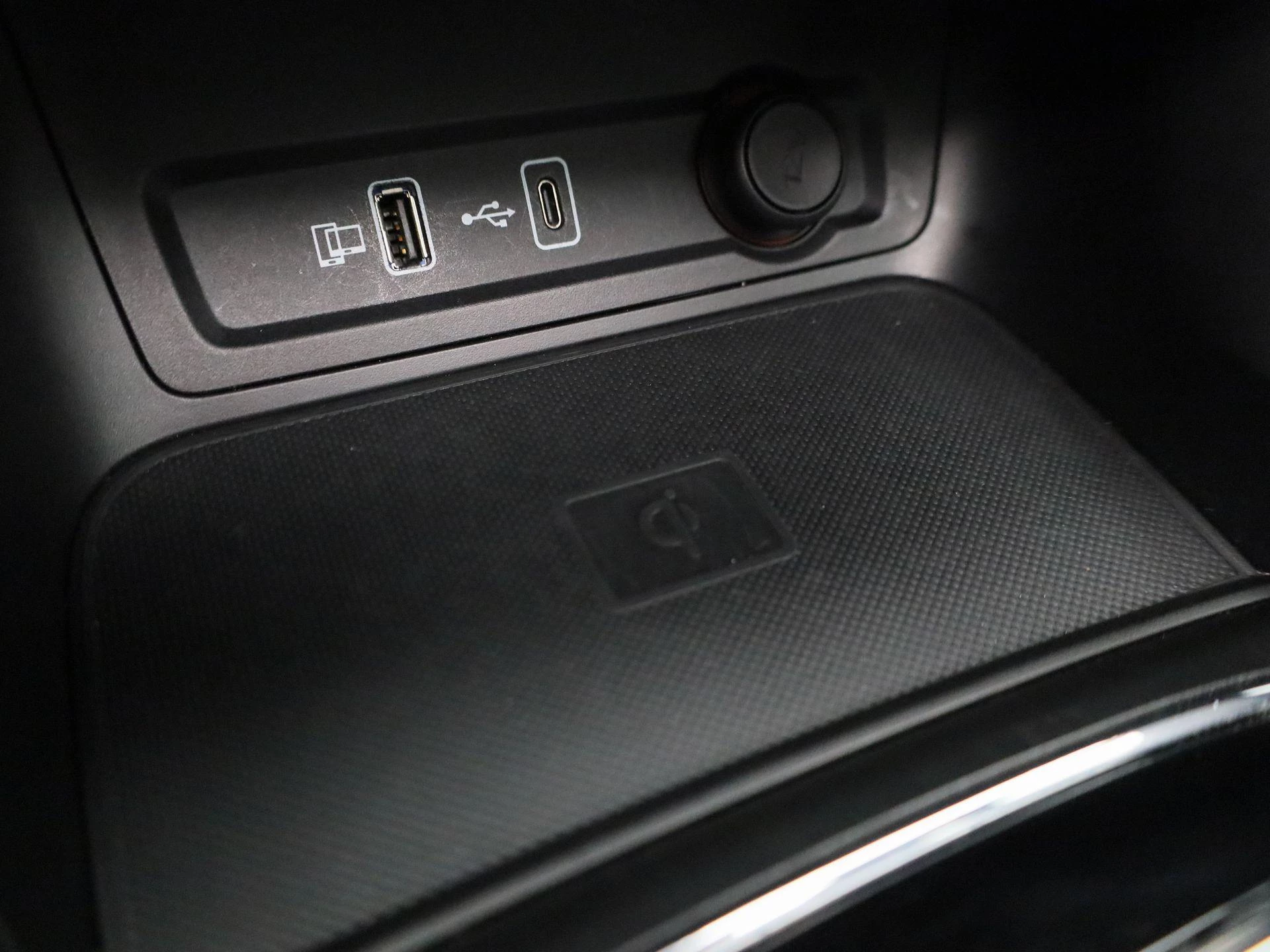 MG-ZS EV-image-28
