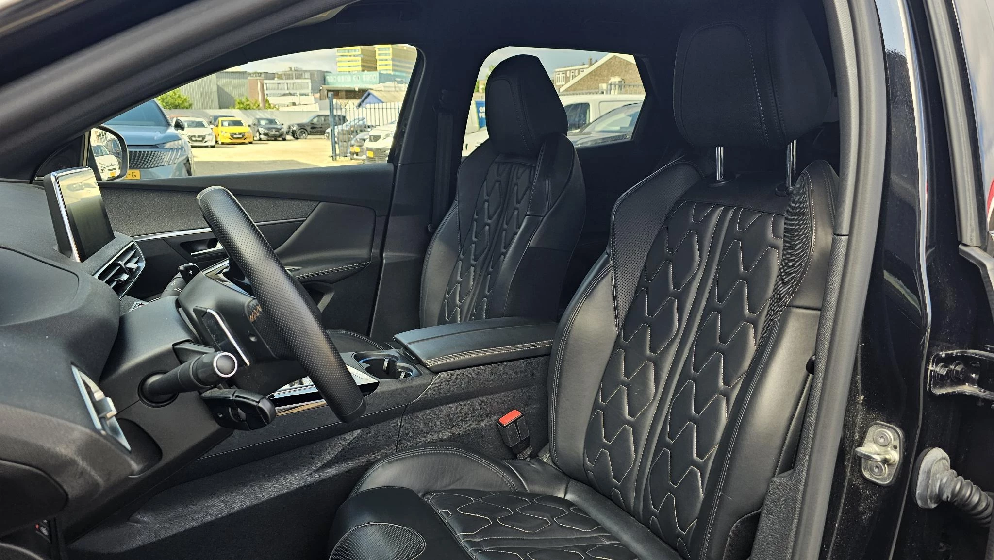 Peugeot 3008 1.6 HYbrid 225 GT- Line