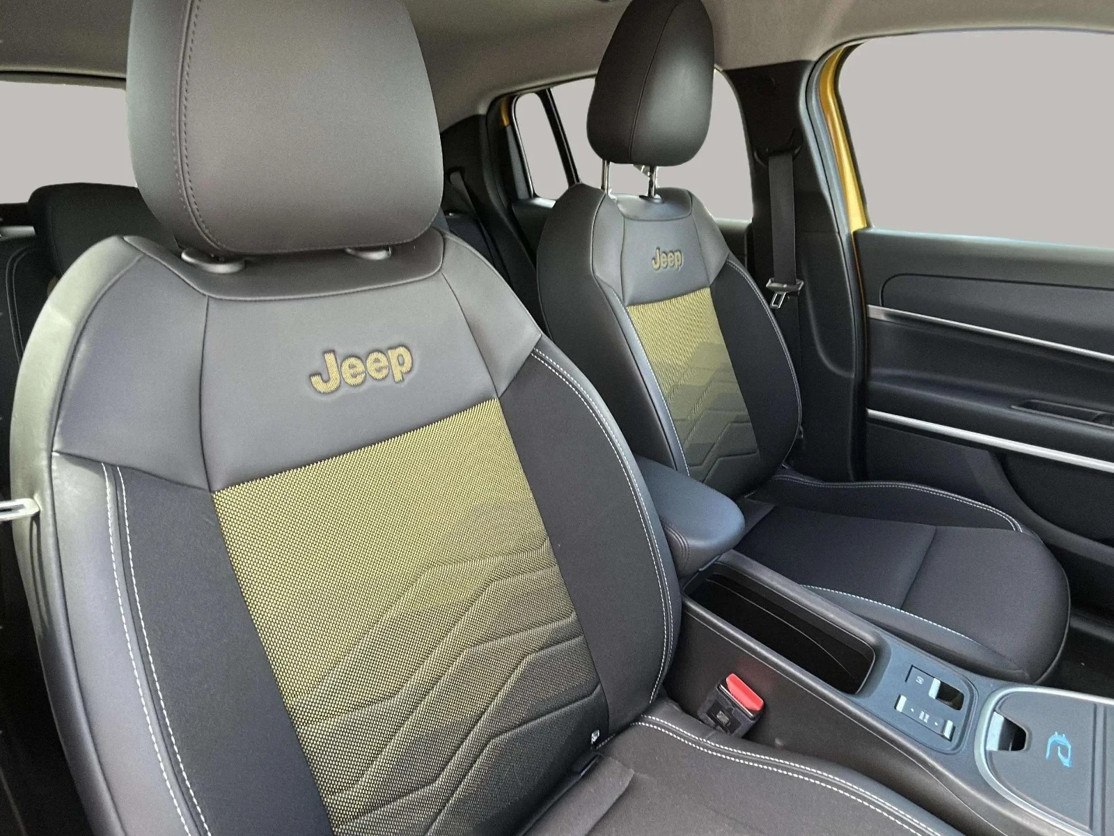 Jeep Avenger Summit