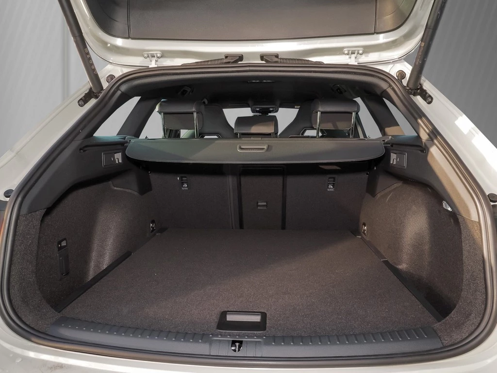 CUPRA Leon Sportstourer ST 1.5 eTSI UPE 50.275 Dynamic